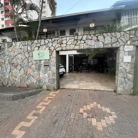 Casa Quintal Bueno! 5 Quartos Com Ar Split E Internet Ultra! Perto Do Melhor De Goiania! Marista Parques Areiao E Vaca Brava Hospital Premium Mater Dei Blue Fit Perdomo Goiania Shopping! Екстер'єр фото