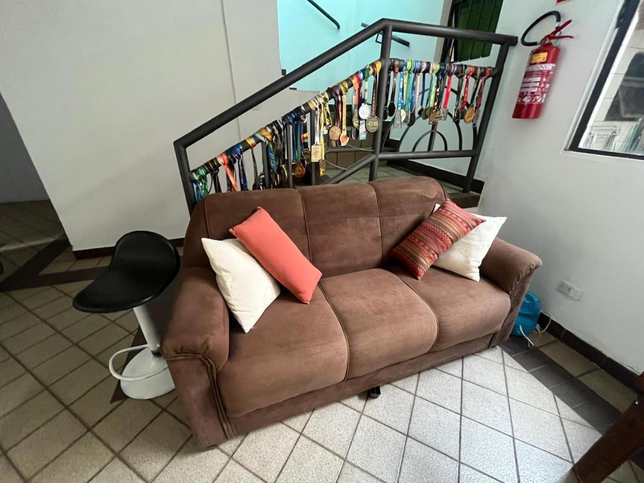 Casa Quintal Bueno! 5 Quartos Com Ar Split E Internet Ultra! Perto Do Melhor De Goiania! Marista Parques Areiao E Vaca Brava Hospital Premium Mater Dei Blue Fit Perdomo Goiania Shopping! Екстер'єр фото