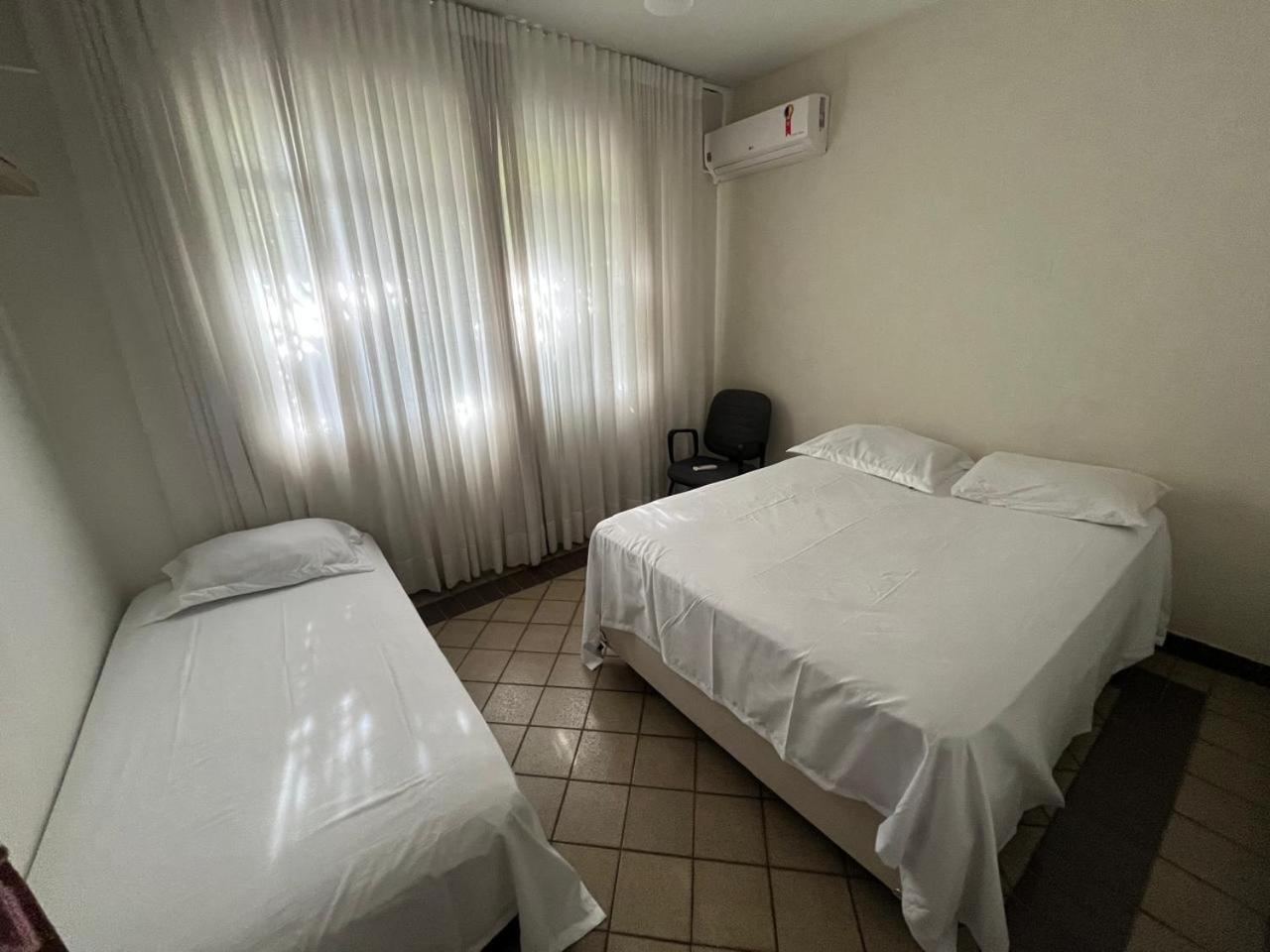 Casa Quintal Bueno! 5 Quartos Com Ar Split E Internet Ultra! Perto Do Melhor De Goiania! Marista Parques Areiao E Vaca Brava Hospital Premium Mater Dei Blue Fit Perdomo Goiania Shopping! Екстер'єр фото